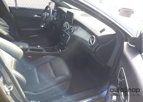 2015 Mercedes-Benz Cla 250 z USA, uszkodzony, nr VIN WDDSJ4EB7FN229266